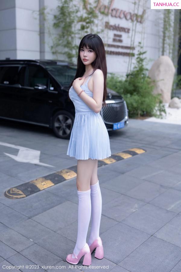 Arude薇薇  [XiuRen]高清写真图 2023.08.22 No.7266 Arude薇薇 丝袜美腿第4张图片